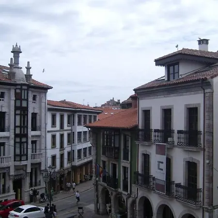 Apartamentosarturo Llanes Laplaza Atico Centrico Exterior foto